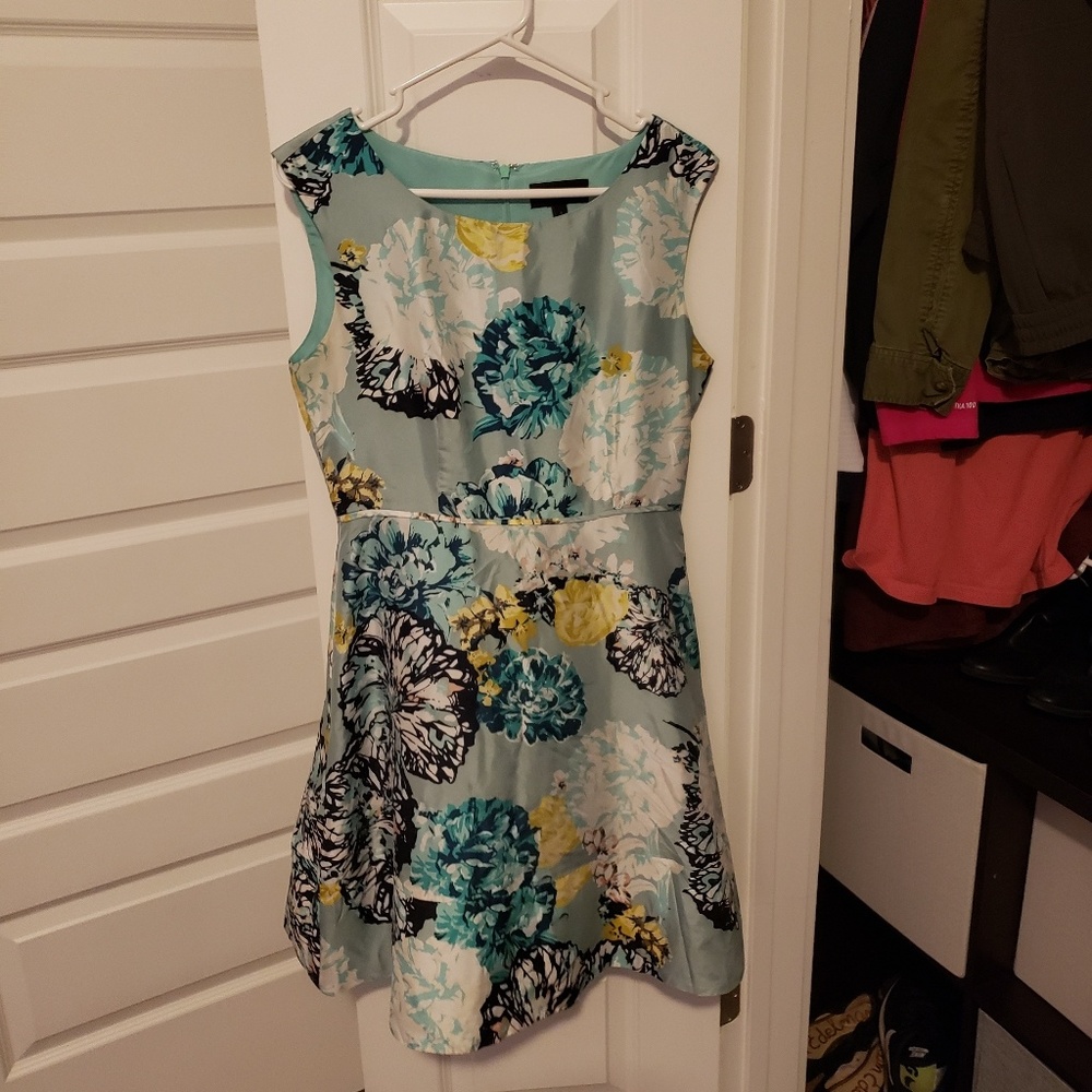 Stunning sleveless blue silk J. Crew dress